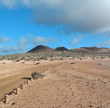 Paesaggio vulcanico sull'isola di La Graciosa a Lanzarote