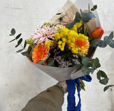 bouquet de mimosa et de tulipe a livrer dans Troyes