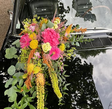 décoration de voiture fuchsia et orange 