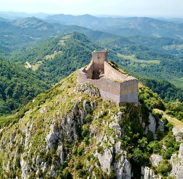 château de Montségur haut lieu cathare