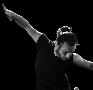 Luke Antysz doing a contemporary style slide 