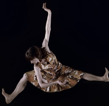 Sara Mather jumping in a contemporary style