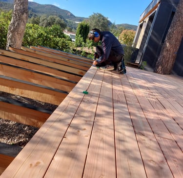 Terrasse structure avec bande de protection lambourde solive