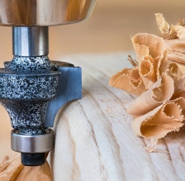 Fraise de défonceuse Shelfi – atelier bois – finition chants arrondis – usinage précis