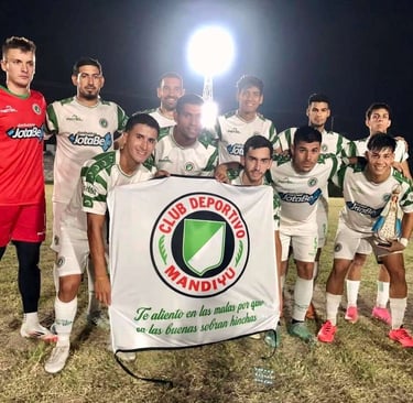 El equipo Albo que derrotó a Deportivo Empedrado en la cancha de Lipton.