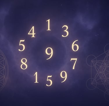 Chemin de vie en numérologie : chiffres 1 à 9 en spirale dorée sur fond cosmique violet et bleu