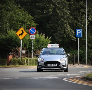 roundabout driving Buckhurst Hill, driving lessons Buckhurst Hill, learn to drive Buckhurst Hill, dr