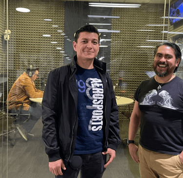 Josue Calderon y Leonardo Solis de Vortyze en el Heraldo Radio