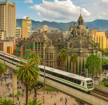 Situada en el corazón del departamento de Antioquia, esta ciudad se ha convertido en un epicentro turístico, cultural, económ