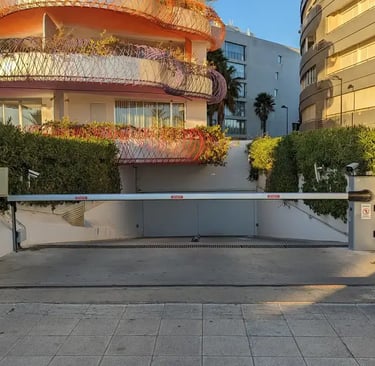 Barrera Automática Beninca instalada en Las Boas Ibiza