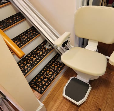 rave2 ameriglide atlas stairlift stair elevator long island