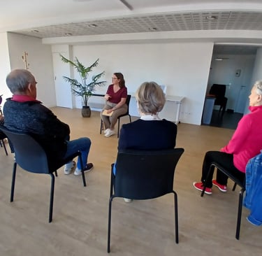 Séance de sophrologie collective à Arcachon - accompagnement en douceur face à la maladie