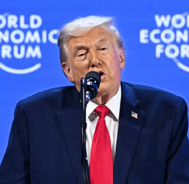 O presidente dos Estados Unidos, Donald Trump, faz um pronunciamento durante a reunião anual do Fóru