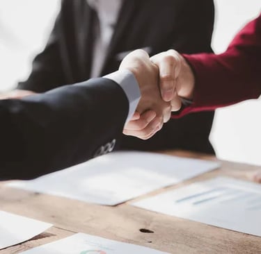 investors shaking hands