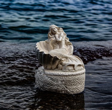 Sea Mermaid Candle by Rangliciene