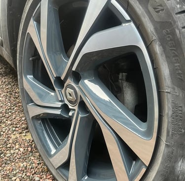 Precision diamond cut finish on alloy wheels