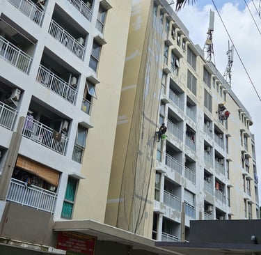 Perbaikan Dinding Retak Fasad Gedung