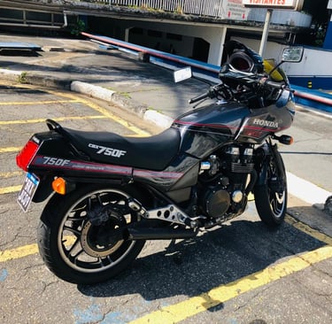 beneficios da placa preta em motos