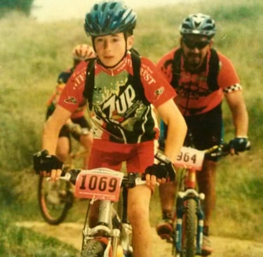 Mark Hower racing cross country mtb in in 2001 with narrow bars