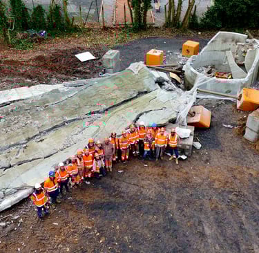 Photo d'une équipe d'ouvriers vue par drone