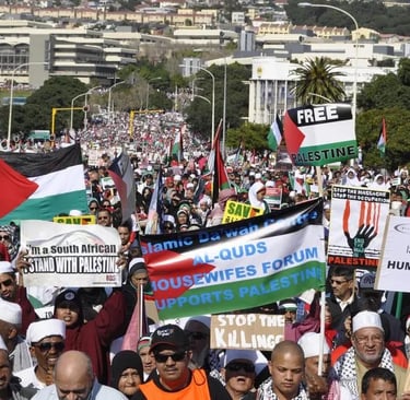 Vue des manifestants en solidarité avec la Palestine au Cap, en Afrique du Sud