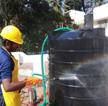  فني تصليح وسباكة منازل و كهرباء و عزل و تنظيف خزانات المياه في مسقط. غسيل خزانات المنزل