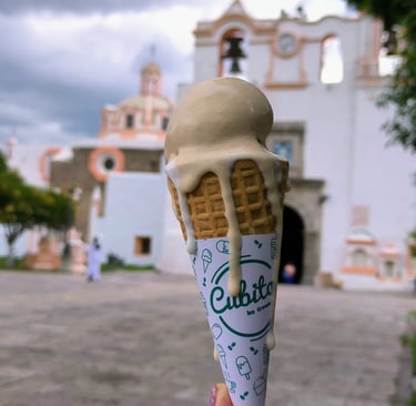 Helado frente a la iglesia de San Salvador El Verde