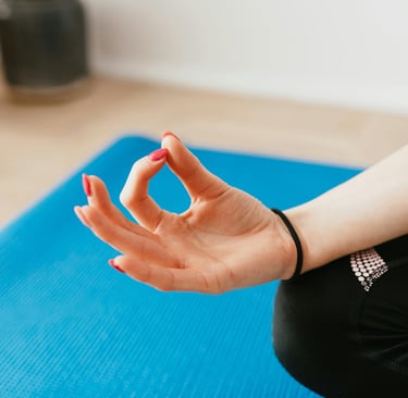 Posición de meditación OM