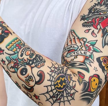 Classic American traditional tattoo featuring vintage flash art at Lewisville’s Aura Tattoo Studios