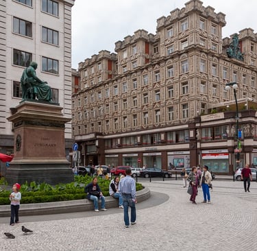 Reinhard Mokros: Adria-Palast in Prag