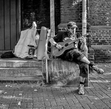 Reinhard Mokros: Straßenmusiker in Duisburg