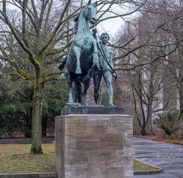 Reinhard Mokros: Berlin, Kleistpark, Rossbändiger