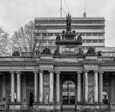 Reinhard Mokros: Berlin, Kleistpark, Königskollonaden