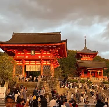 Kiyomizu-dera temple and pagoda sunset view during Kyoto day trip.