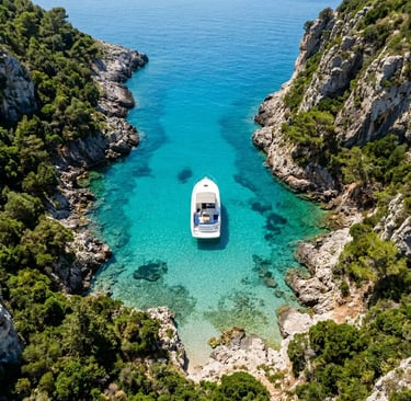 All-inclusive luxury speedboat anchored in a secluded turquoise Elaphiti cove