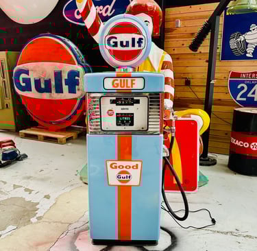 Gulf Wayne 505 gasoline pump,1955 Gulf Wayne 505 gasoline pump