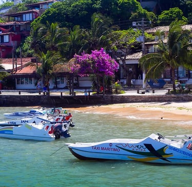 Aquatáxis em Búzios - Percorrem praias com águas mais quentes