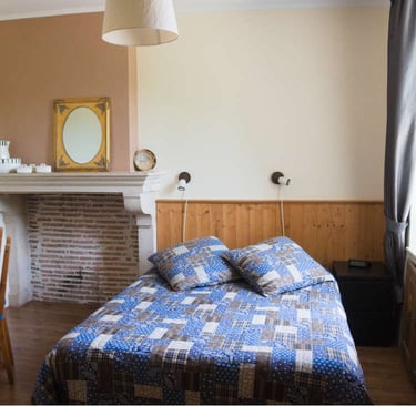 Doppelzimmer im Hotel Camping sur Yonne