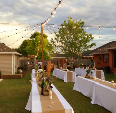 Mesas decoradas, con manteles y luces el paso diamond events