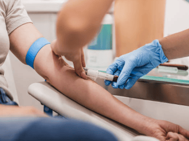 Cédric maynadié, hypnose et préparation à la chirurgie. phobie perfusion et prise de sang