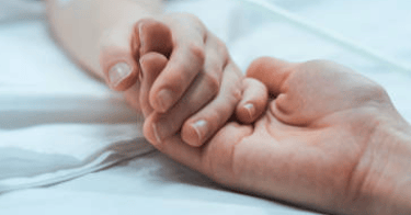 Cédric maynadié hypnotherapeute dans le gard. hypnose et accompagnement face à la maladie