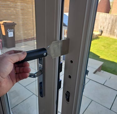emergency locksmith Exeter UPVC door gain entry and repair
