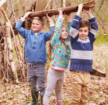 niños trabajando en equipo