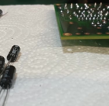 Digital echo chamber kit. Capacitor placement.