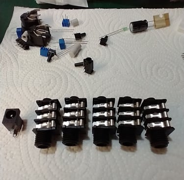 Ksoloti Gills: 6.35 mm sockets