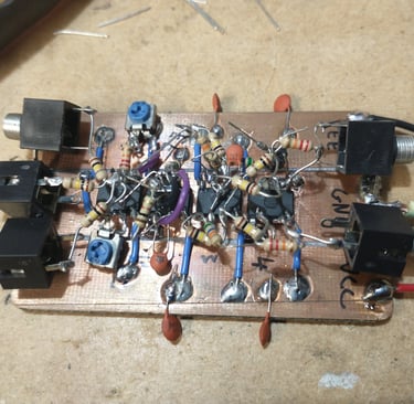 The finished Dead Bug VCO