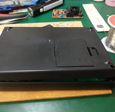 Stylophone Beat sync mod removing case 1