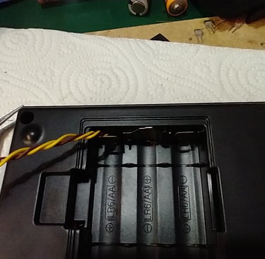 Stylophone Beat sync mod cable routing 2