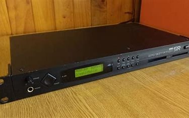 Korg Wavestation SR: Rackmount vector and wave sequencing synthesizer.