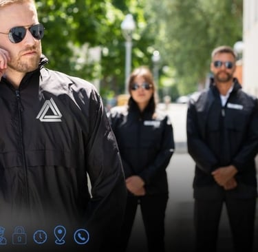 Supervisor de seguridad coordinando procedimientos y comunicación operativa en una empresa